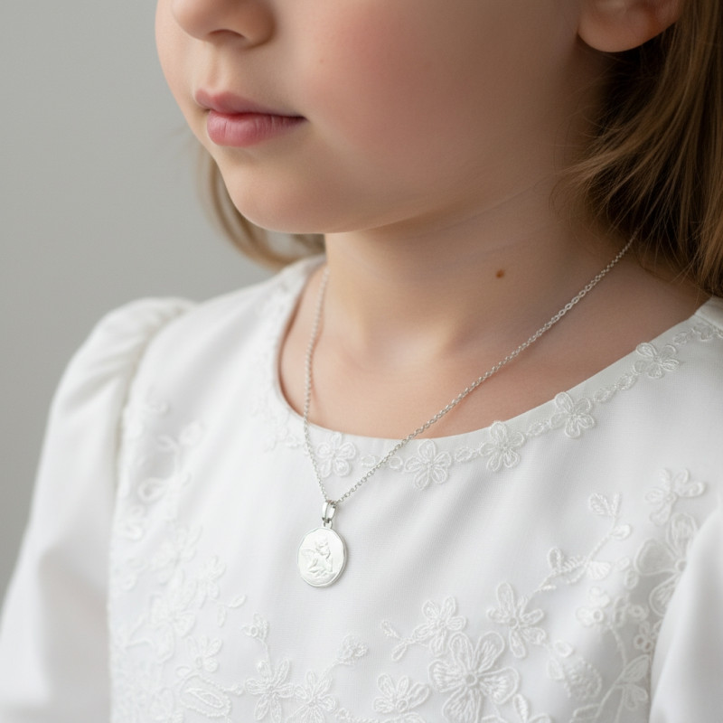 Médaille Or Blanc 750 Ange (17mm) porté