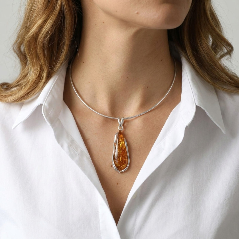 Pendentif Argent 925 et Ambre 15x44mm porté