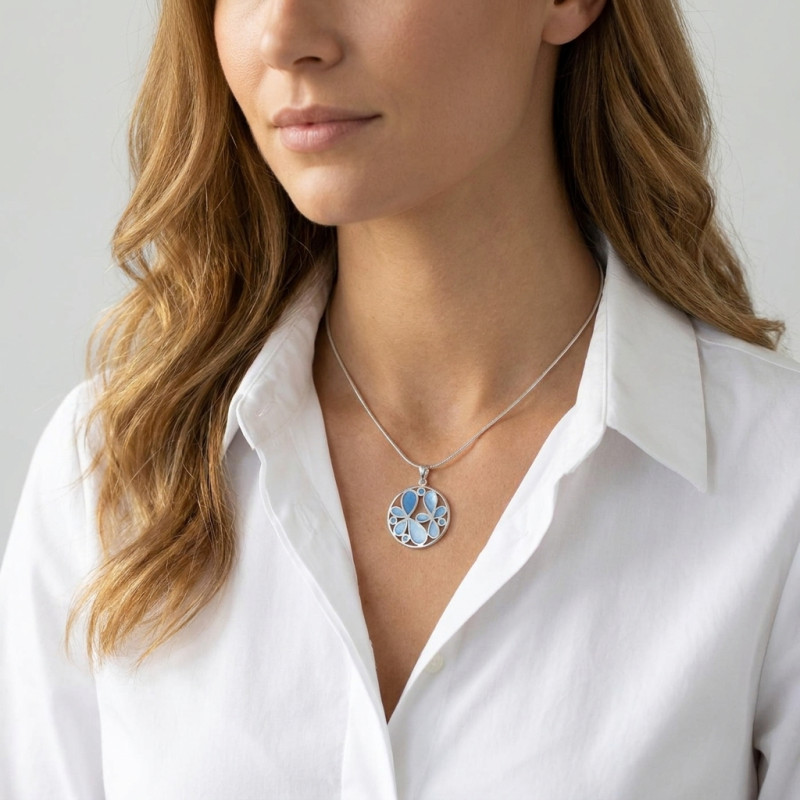 Pendentif Argent 925 Fleurs Nacre bleue porté
