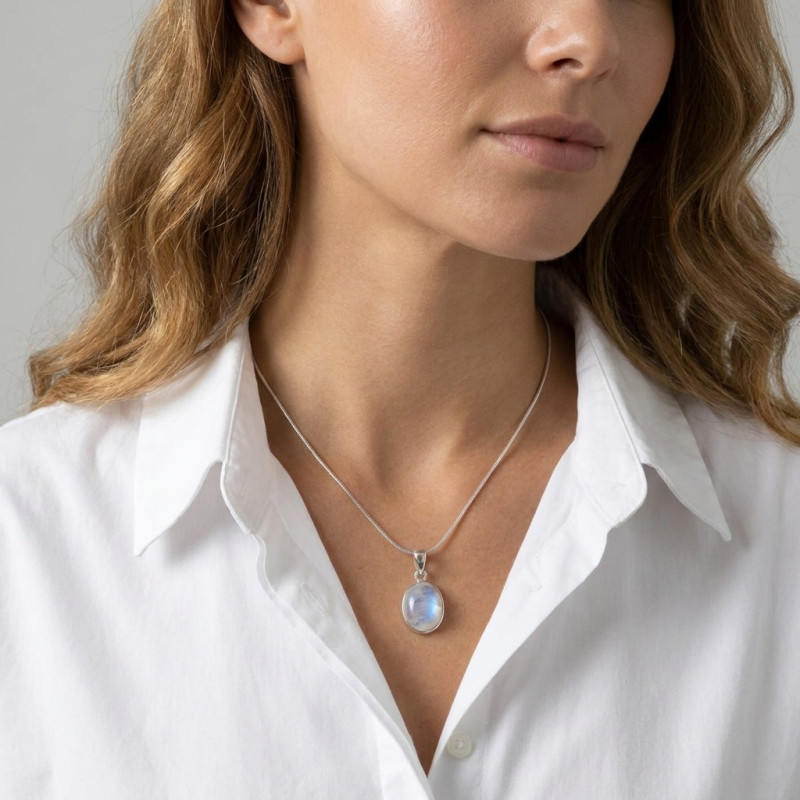Pendentif Argent 925 Labradorite Cabochon Ovale 14x12mm porté