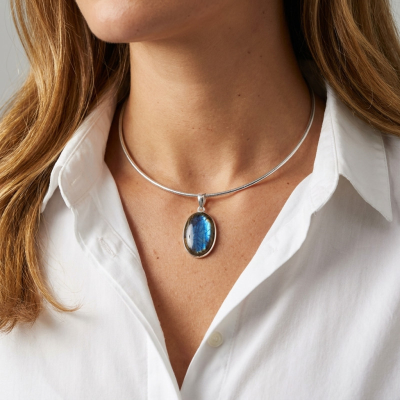 Pendentif Argent 925 Labradorite Ovale 19x29mm porté