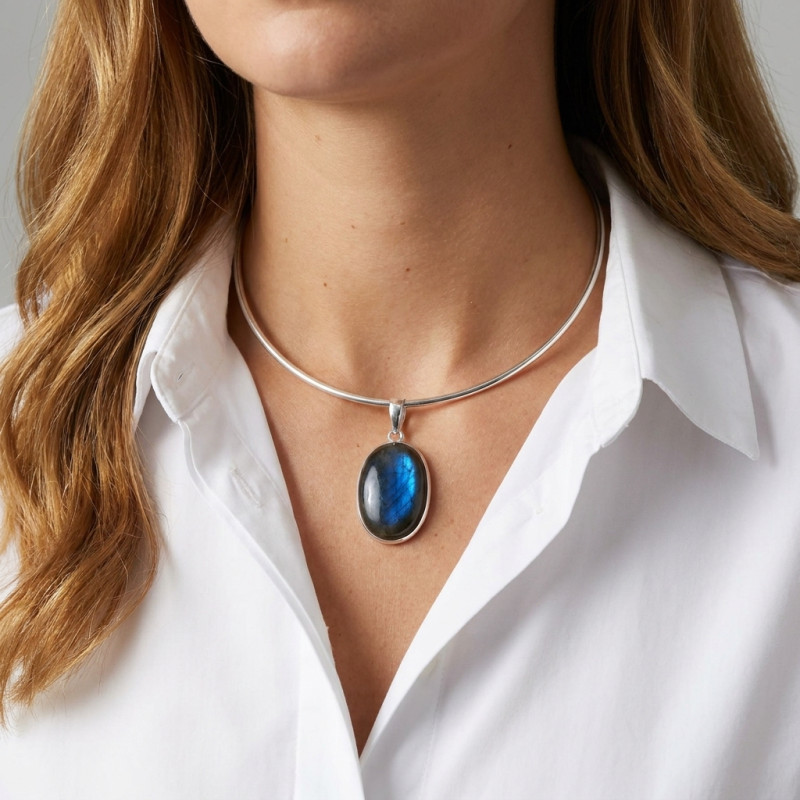Pendentif Argent 925 Labradorite Ovale 20x29mm porté