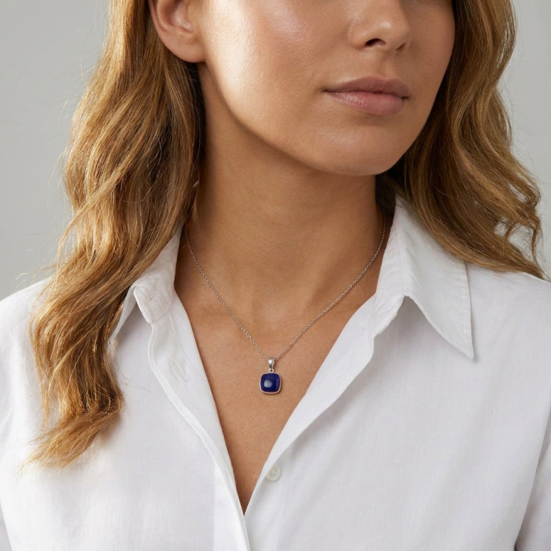 Pendentif Argent 925 Lapis Lazuli Coussin 10mm Cabochon Serti Clos porté