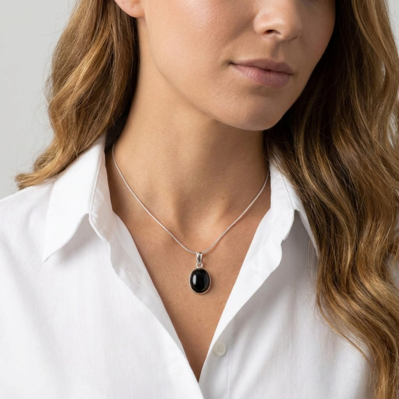 Pendentif Argent 925 Onyx Cabochon Ovale 14x12mm porté