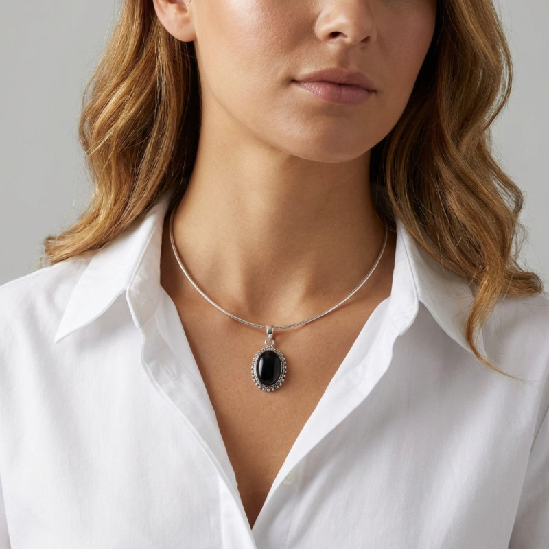 Pendentif Argent 925 Onyx Cabochon Ovale 18x12mm porté