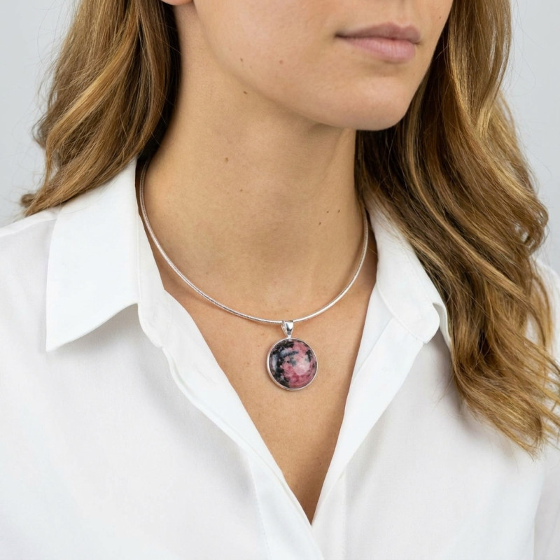Pendentif Argent 925  Rhodonite Ronde 23mm porté