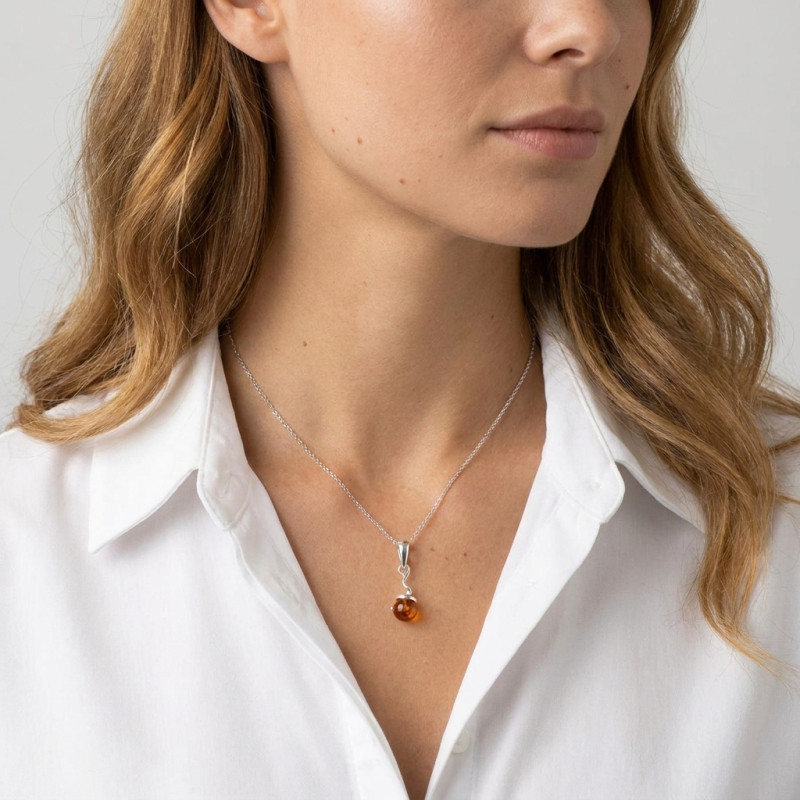 Pendentif Argent Ambre Boule porté