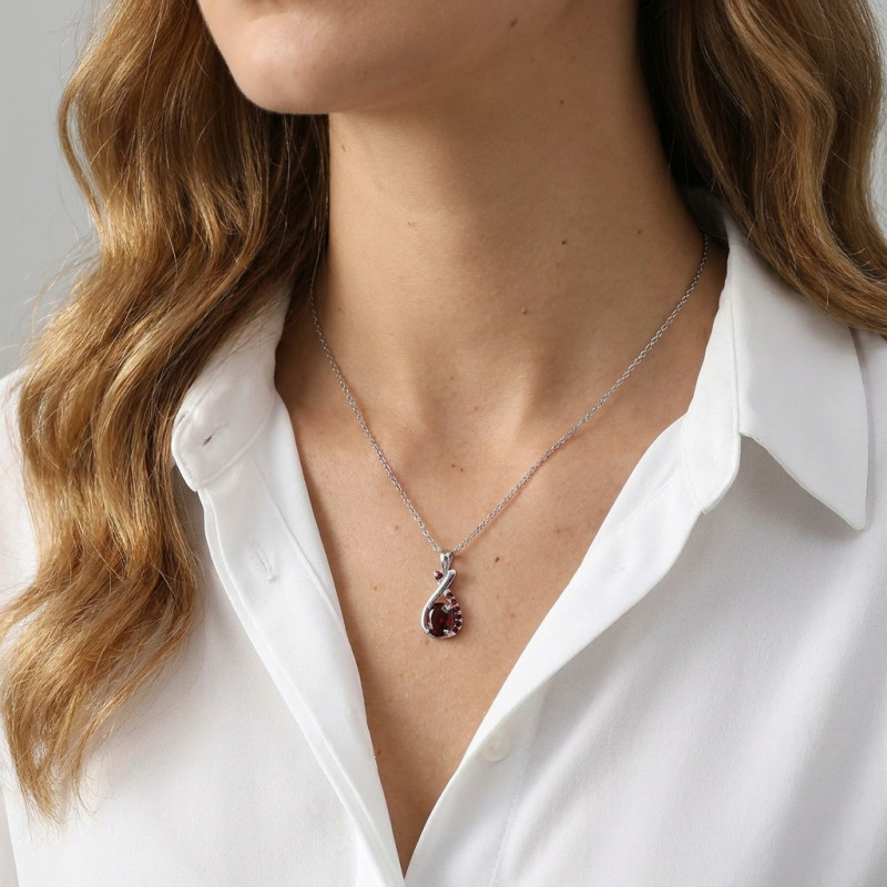 Pendentif Argent Grenat Ovale porté