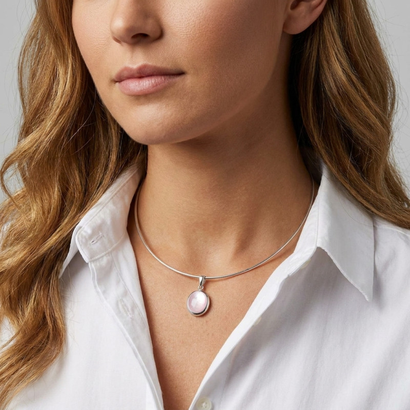 Pendentif Argent  Nacre Rose porté