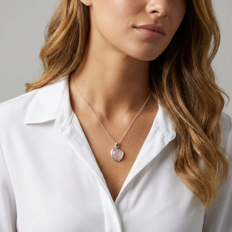 Pendentif Argent  Quartz Rose  porté