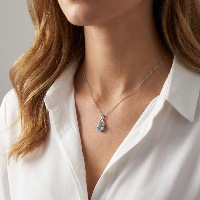 Pendentif Argent Topaze bleue traitée Coeur porté
