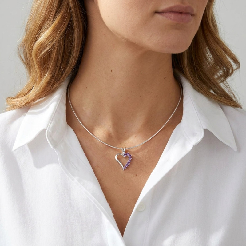 Pendentif Coeur Argent  et 8 Améthystes porté