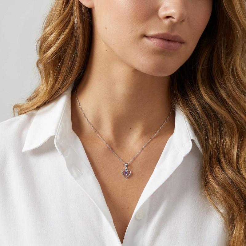 Pendentif Coeur Or blanc 375 et Améthyste porté