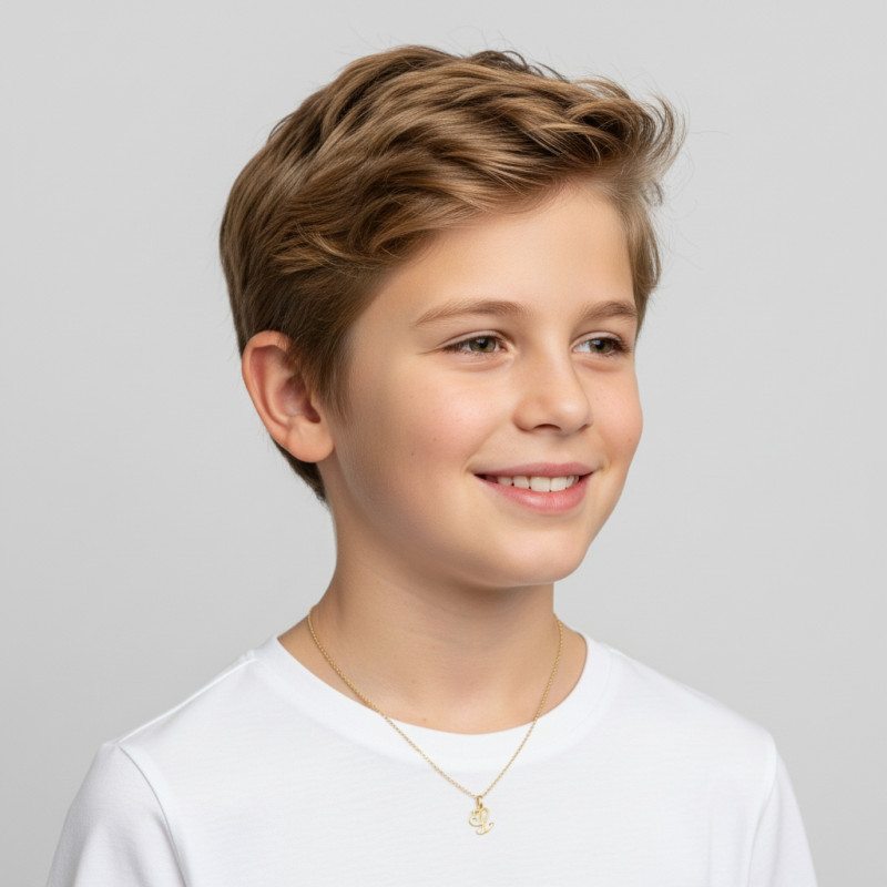 Pendentif Lettre L - Initiale L  et coeur en Or Jaune 750 porté