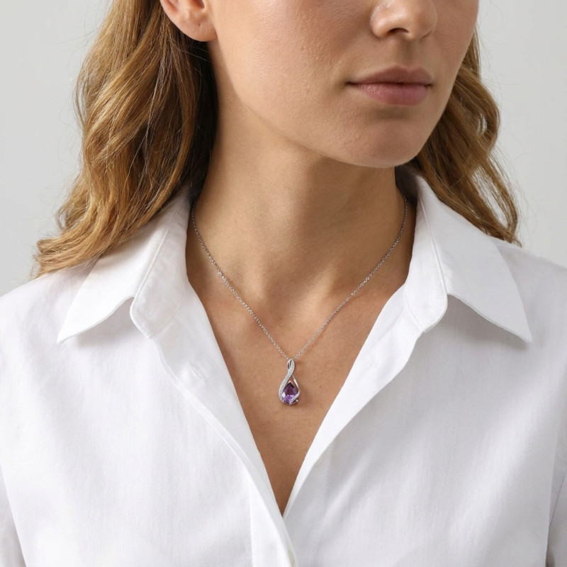 Pendentif Or Blanc 375 Améthyste Poire 10x8mm et Diamant porté