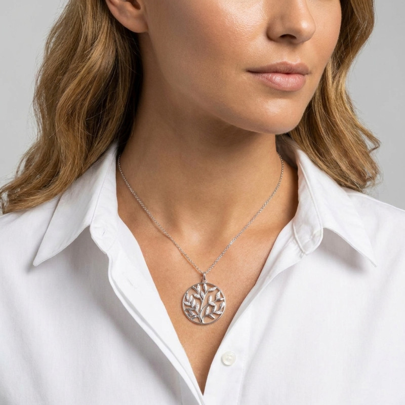 Pendentif Or Blanc 750 Arbre de vie et diamants porté