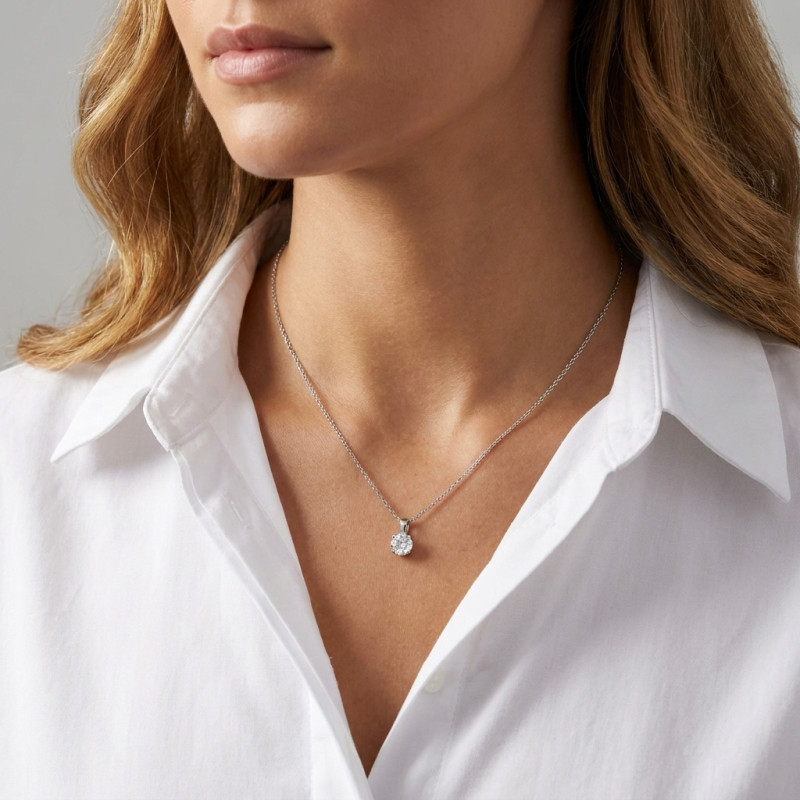 Pendentif Or Blanc 750 Oxyde de Zirconium Rond 6mm porté