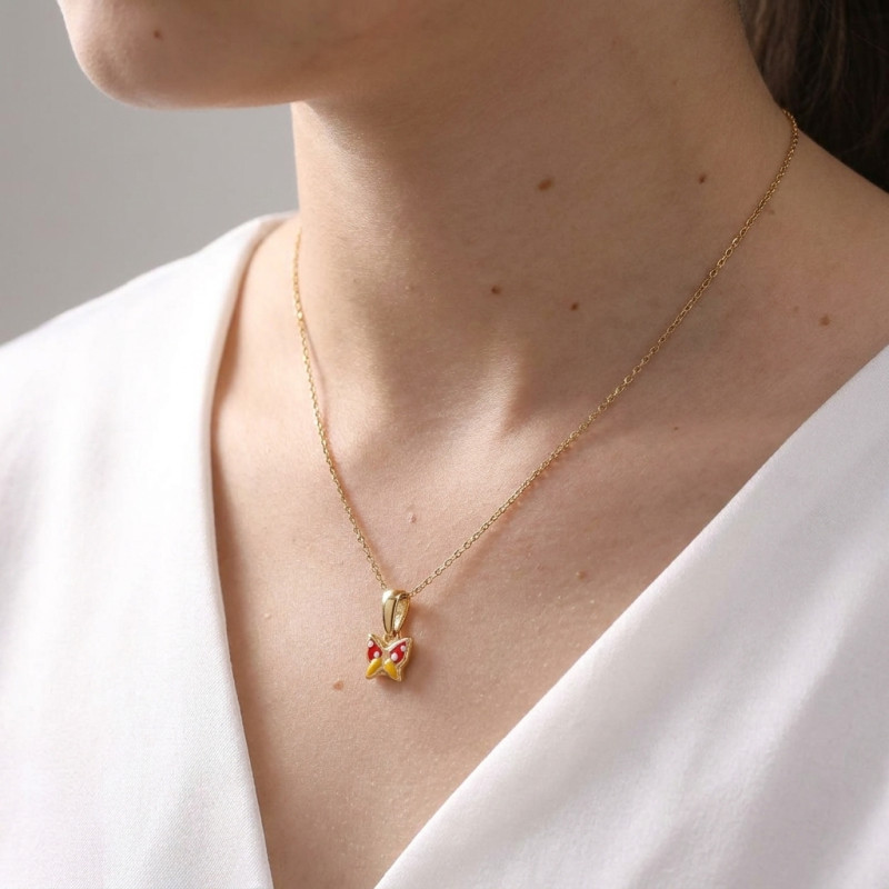 Pendentif Or Jaune 375 Papillon émaillé porté
