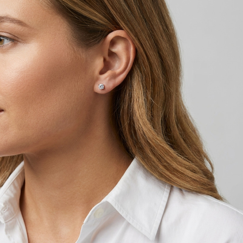 Puces d'oreilles Argent Oxydes de zirconium Ronds 5mm porté
