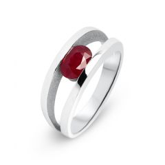 Bague Or Blanc 750 Rubis Ovale 7x5mm