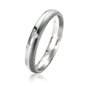  Alliance prestige Or 750. Largeur l alliance: 3.5mm Epaisseur du corps : 1.7 mm Poids diamant : 0.03 carat Qualit&eacute;...