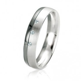  Alliance prestige Or 750. Largeur l alliance: 4.5mm Epaisseur du corps : 1.6 mm Poids diamant : 0.03 carat Qualit&eacute;...