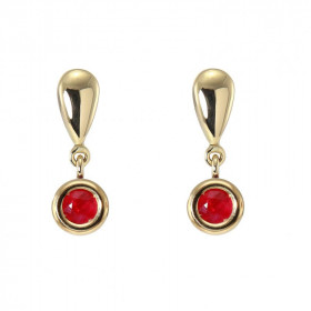 Boucles d&#39;oreilles pendantes en Or Jaune serties de Rubis. Ces Rubis ronds de 4mm sont serties dans des motifs en or j...