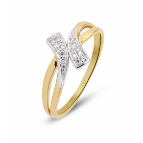 Bague 2 Ors sertie 16 diamants pour un poids total 0,092 carat Largeur monture (vue dessus) : 9,9mm Poids Diamant : 0,092 ...