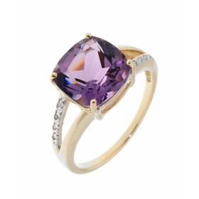 Bague Or Jaune 375 Améthyste Diamant Cette bague est ornée d une Améthyste taille coussin La pierre mesure 10x10mm, elle e...
