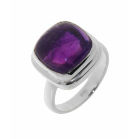 Bague de style moderne sertie d'une pierre taille coussin taillée en cabochon. La pierre de varieté Améthyste mesure 12mm ...