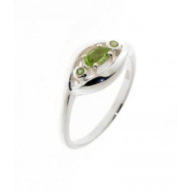  Bague Argent 925 P&eacute;ridot , mod&egrave;le fantaisie serti d une pierre ovale 5x3mm deux petites pierres 