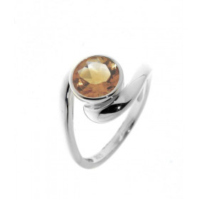 Bague Argent 925 et Citrine sertie d&#39;une pierre de 8mm de diamètre. Largeur de la monture (vue de dessus) : 14mm