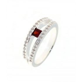  Bague Argent 925 Grenat sertie d une pierre carr&eacute;e 3.5 x 3.5 mm d oxydes zirconium Largeur sur doigt (vue dessus) ...