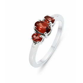 Bague Argent Rhodié 3 Grenats Bague sertie trois pierres ovales (deux 4x3mm une 6x4mm Pierres serties à griffes Largeur ba...