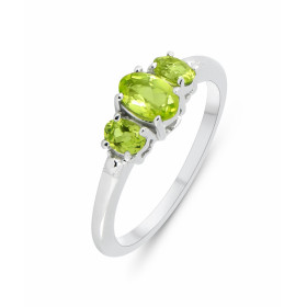  Bague Argent Rhodié 3 Péridots Bague sertie trois pierres ovales (deux 4x3mm une 6x4mm) Pierres serties à griffes Largeur...