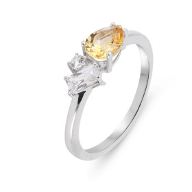 Bague Argent Rhodié 925 composé d une citrine forme poire 5x7mm, un oxyde zirconium rectangulaire 2,5x5mm un oxyde 2mm dia...