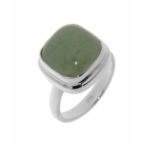 Bague style moderne sertie d une pierre taille coussin taillée cabochon La pierre varieté Aventurine mesure 12mm coté Elle...