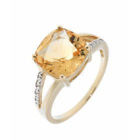 Bague Or Jaune 375 Citrine et Diamant. Cette bague est ornée d&#39;une Citrine taille coussin. La pierre mesure 10x10mm, e...