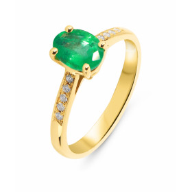  Bague Or Jaune 750 Solitaire Emeraude Diamant Cette bague est sertie d une Emeraude Ovale 8x6mm (1 carat) 10 diamants ent...