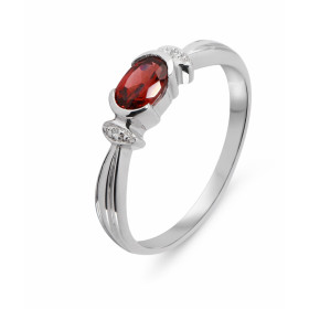 Bague Grenat Diamant Or Blanc 375 Cette bague est sertie d un Grenatovale La pierre mesure 6x4mm Elle est maintenue par un...