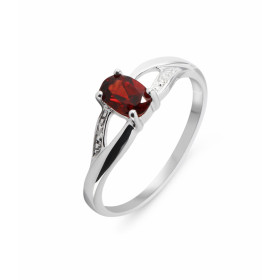 Bague Grenat Diamant Or Blanc 375 Cette bague Or 375 est sertie d un Grenat ovale La pierre central mesure 6x4mm, elle est...