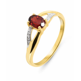 Bague Grenat Diamant Or 375 2 tons Cette bague Or 375 est sertie d un Grenat ovale La pierre central mesure 6x4mm, elle es...