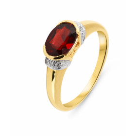  Bague Or Jaune 375 Grenat Diamant Cette jolie monture forme jonc est sertie d un Grenat ovale La pierre mesure 8x6mm Elle...