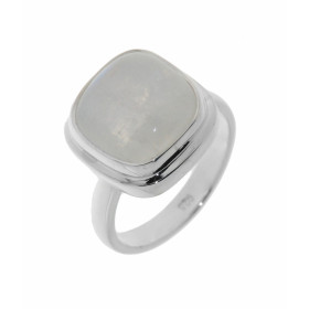 Bague de style moderne sertie d'une pierre taille coussin taillée en cabochon. La pierre de varieté Labradorite mesure 12m...