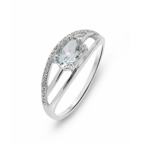  Bague Or blanc 375 sertie d une aigue marine ovale 7x5mm 5 diamants Largeur bague (sur doigt, vue dessus) : 7,1mm Poids D...