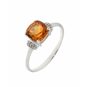 Bague Citrine et Diamant en Or Blanc 375. La pierre centrale est une Citrine taille coussin de 7x7mm. Elle est maintenue s...