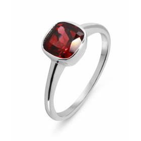 Bague Grenat Or Blanc 375 La pierre centrale est un Grenat taille coussin 7x7mm Elle est maintenue sur cette monture par u...