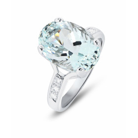  Bague Or Blanc 750 Aigue Marine Ovale 14x10mm Diamant Bague sertie d une Aigue Marine Ovale 14x10mm (4.55 carats) 6 Diama...