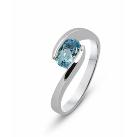 Bague Or blanc 750 Aigue Marine Ovale 7x5mm. Bague en Or blanc 750 (18 carats). Aigue Marine ovale de 7x5mm (0.7 carat). S...