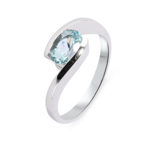  Bague Or Blanc 750 sertie d une Aigue Marine Ovale 8x6mm Corps croisé Serti demi clos Poids Aigue Marine : 1 carat 